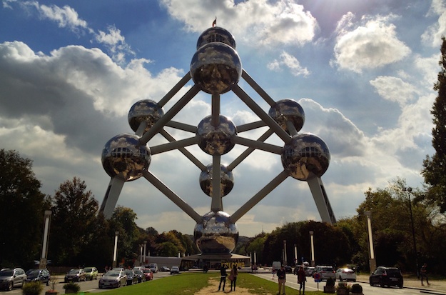 Besuch beim Wahrzeichen Brüssels - das Atomium